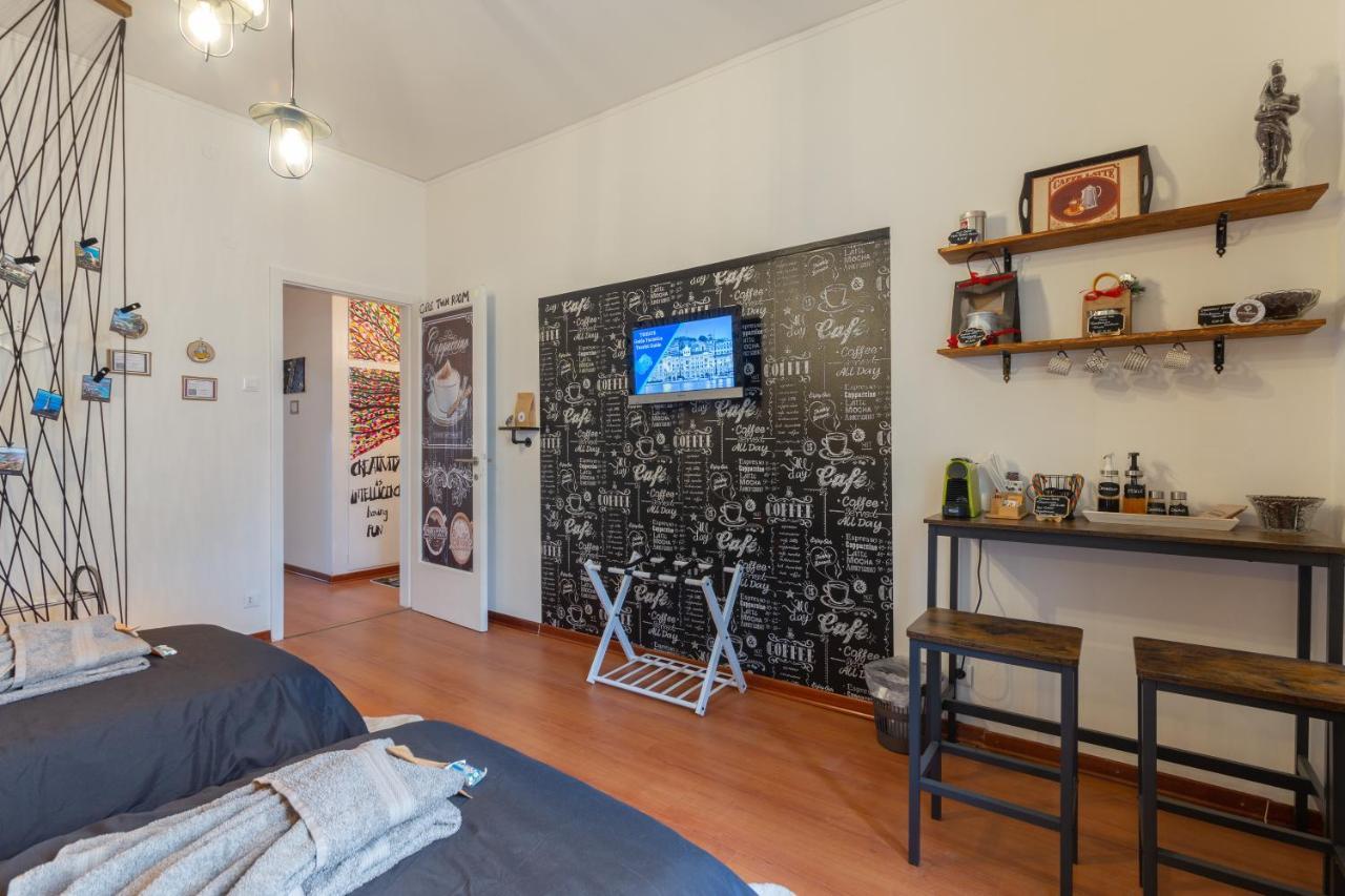 Artistic Guest House Trieste Bagian luar foto